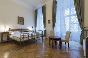 Hotel U Zlateho Jelena