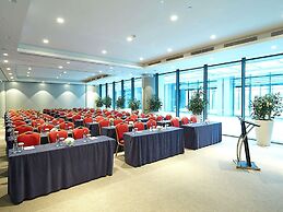 Pullman Istanbul Airport and Convention Center Hotel