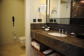 Pullman Istanbul Airport and Convention Center Hotel