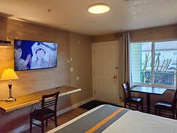 Harbour Light Motel
