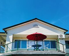 Harbour Light Motel