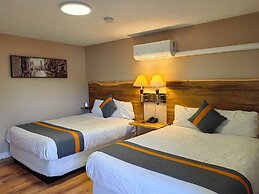 Harbour Light Motel