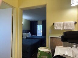The Port-O-Call Inn & Suites