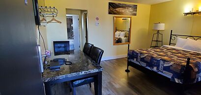 The Port-O-Call Inn & Suites