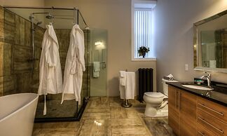 Western Hotel & Executive Suites