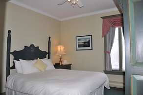 Auberge Lakeview Inn