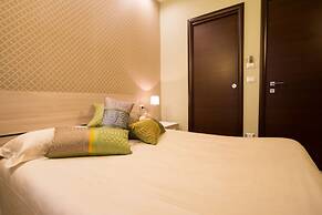 Mikale Rooms