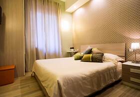 Mikale Rooms