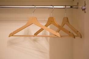 Mikale Rooms