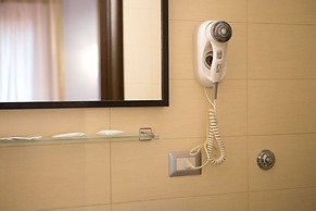Mikale Rooms