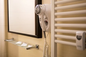 Mikale Rooms