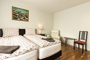 Guesthouse Garun, Skolavellir