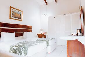 Beachcombers Hotel