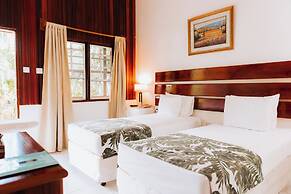 Beachcombers Hotel