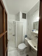 Eren Otel Çeşme