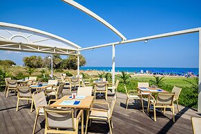 Marinos Beach Hotel