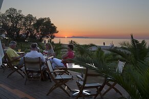 Marinos Beach Hotel