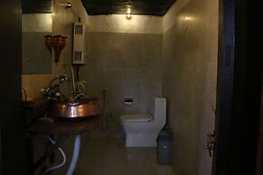Hira Guest House