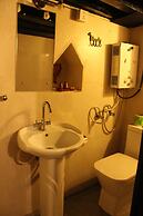 Hira Guest House