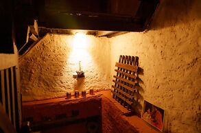 Hira Guest House