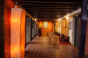 Hira Guest House