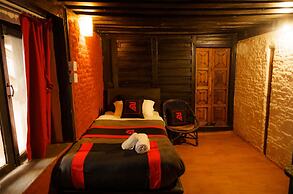 Hira Guest House
