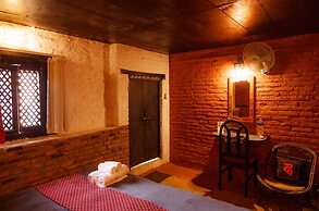 Hira Guest House