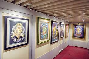Hira Guest House