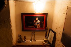 Hira Guest House