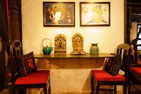 Hira Guest House