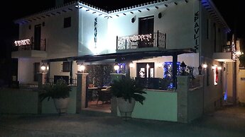 Epavlis Boutique Suites