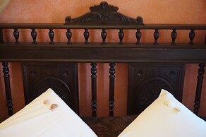 Epavlis Boutique Suites