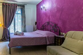 Epavlis Boutique Suites