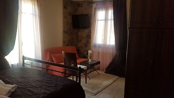 Epavlis Boutique Suites