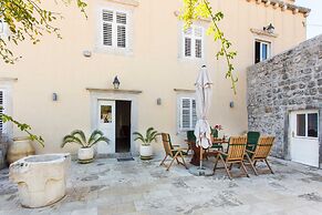 Orka Apartments