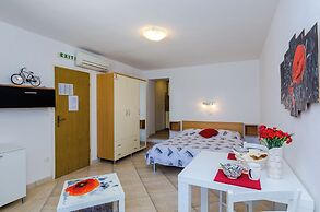Orka Apartments