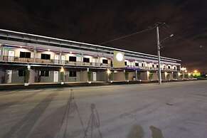 Eazy Motel Bangna