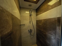 Otel Azmakhan
