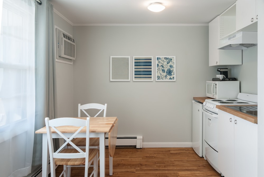 Kittery Inn and Suites