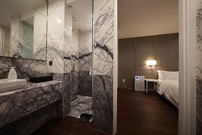 Hotel Amare