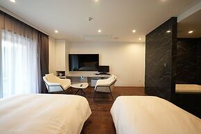 Hotel Amare