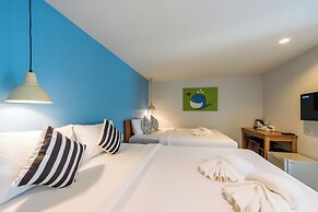 Tiya House Rooms & Cafe