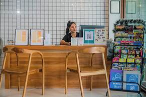 Tiya House Rooms & Cafe