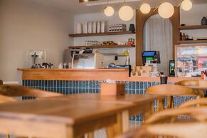 Tiya House Rooms & Cafe