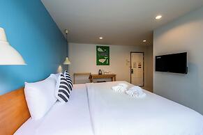 Tiya House Rooms & Cafe