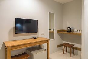 Tiya House Rooms & Cafe
