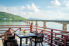 Champasak Grand Hotel