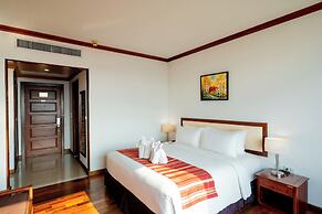 Champasak Grand Hotel