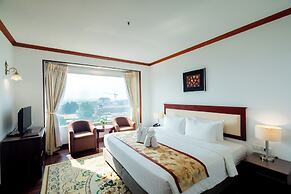 Champasak Grand Hotel