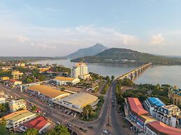 Champasak Grand Hotel